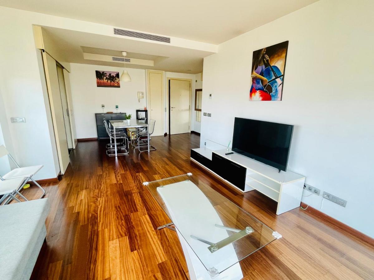 Forum De Barcelona Sea View Apartment With Garage Parking Sant Adria de Besos Eksteriør bilde